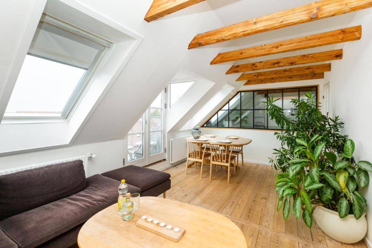 Come Stay In Penthouse With Room For 2-People Århus Buitenkant foto