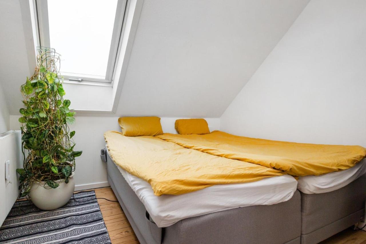 Come Stay In Penthouse With Room For 2-People Århus Buitenkant foto